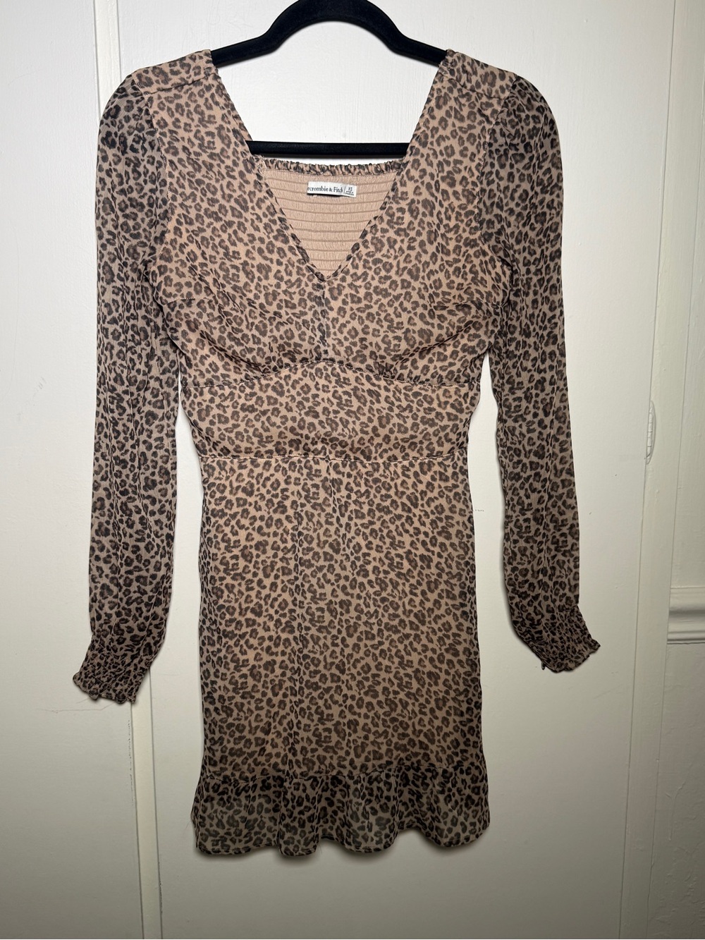 Abercrombie & Fitch Leopard Print V-Neck Long Sleeve Midi Dress - Brown XS